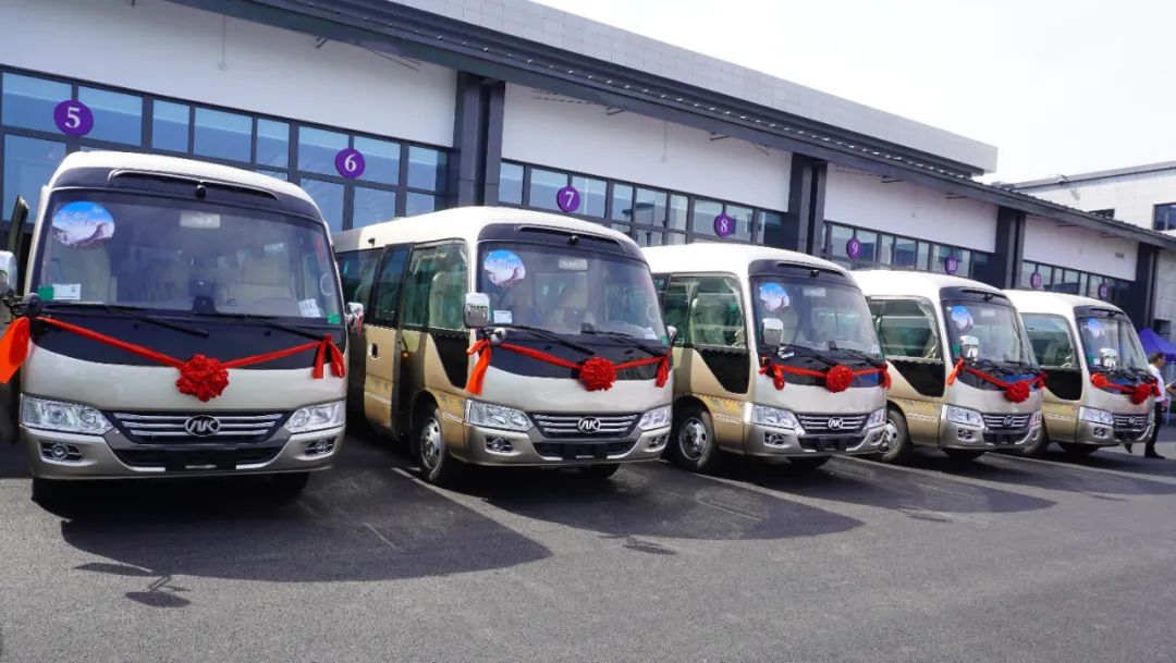 宝斯通k7荣膺"公商务车榜样车型"称号